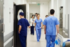 Agency Nursing vs NHS Bank Shifts: Which Is Right for You?